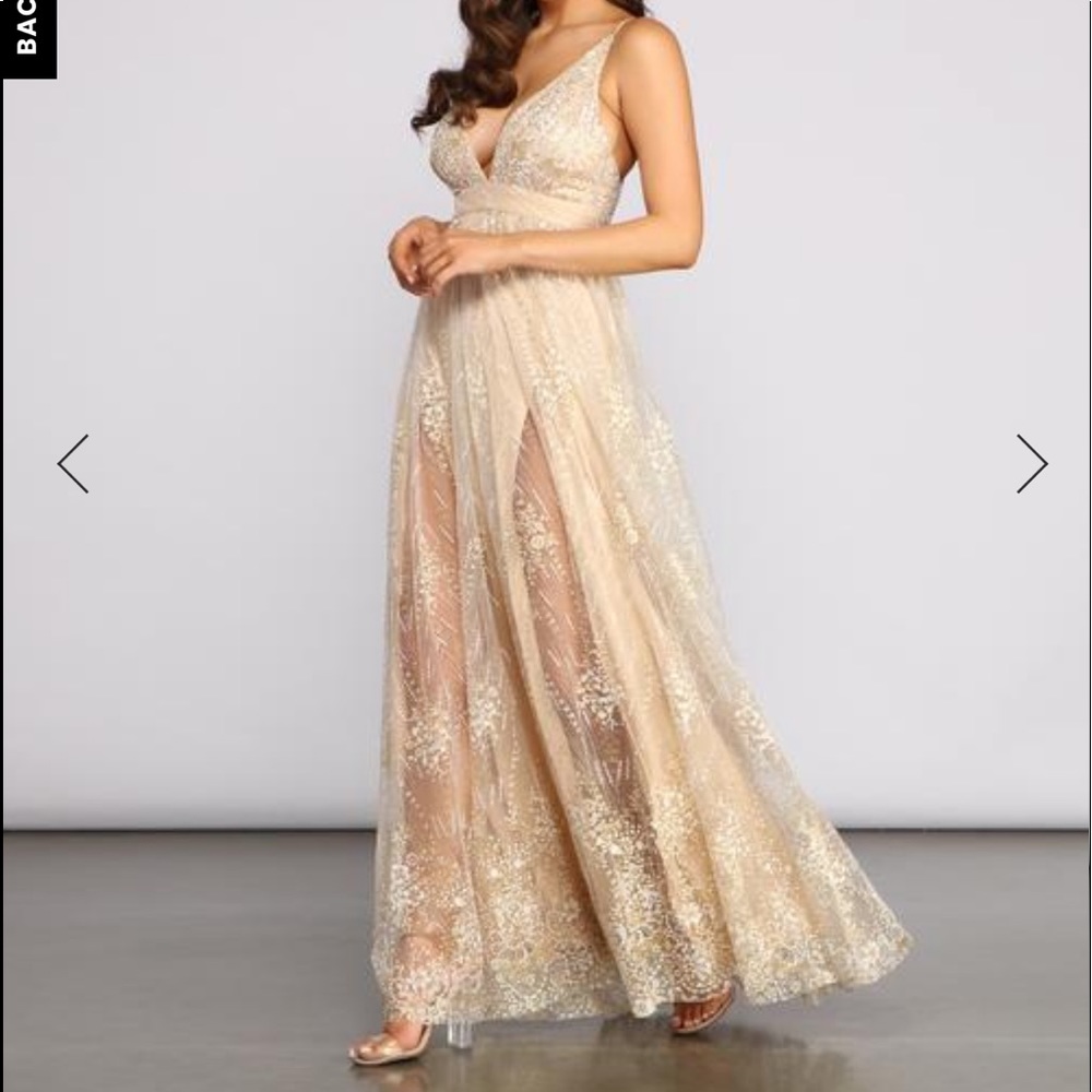 Gold dress size small never worn.